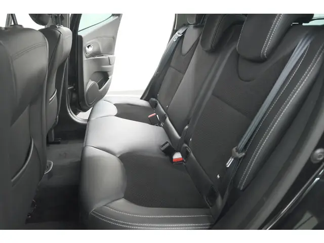 Renault Clio TCe 90 Intens 2017 Benzine 28