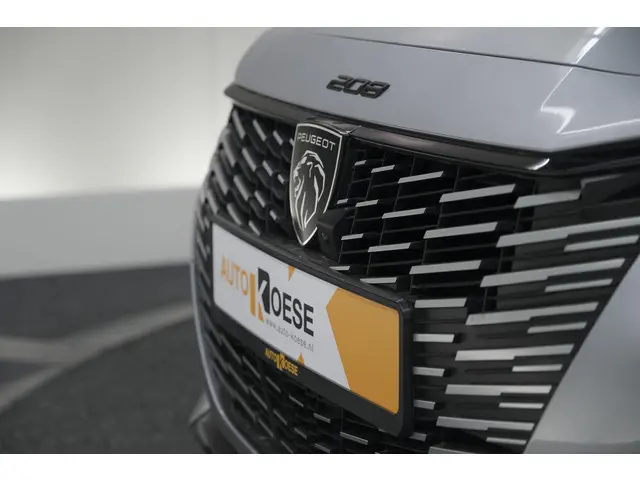 Peugeot 208 PureTech 100 Allure 2024 Benzine 18