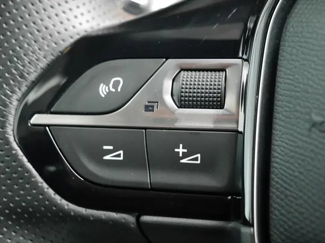 Peugeot 3008 GT-LINE 1.2 130PK 2018 Benzine 19