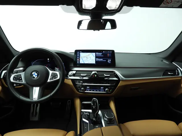 BMW 5 Serie Touring 540i xDrive 2023 Benzine 10