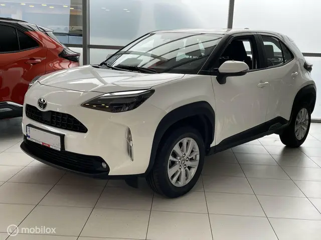 Toyota Yaris Cross 1.5 VVT-I Active 2023 Benzine 24