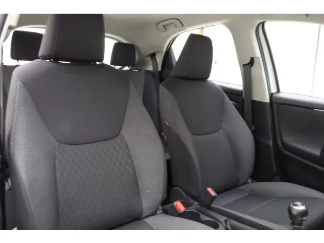 Toyota Yaris 1.5 VVT-i 125pk Dynamic 2022 Benzine 10