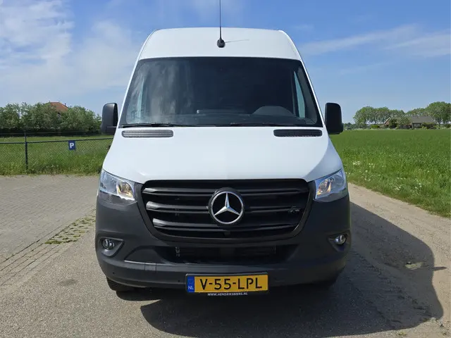 Mercedes-Benz Sprinter 315 1.9 CDI L3 H2 RWD 2023 Diesel 11