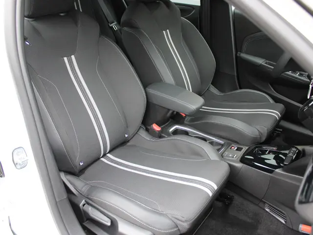 Opel Corsa Hybrid 110 GS 2024 Hybride Benzine 13