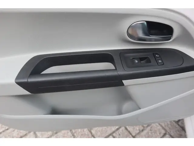 SEAT Mii 1.0 Style 2012 Benzine 21