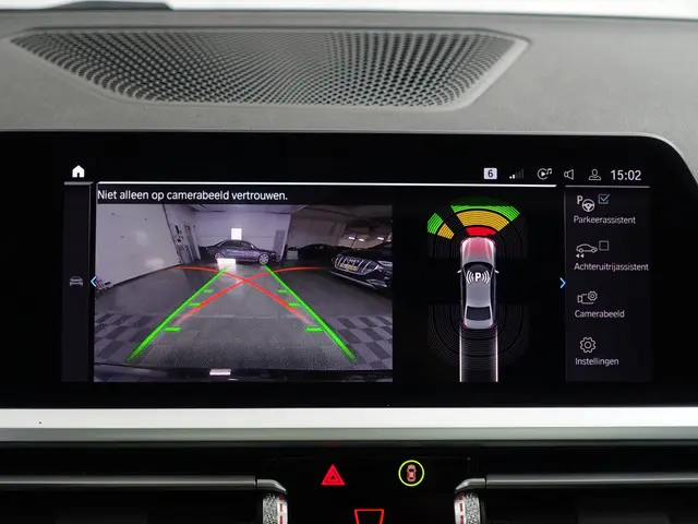 BMW 3 Serie 330e M Sport- 2022 Hybride Benzine 12