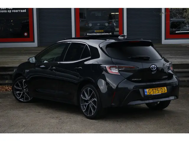 Toyota Corolla 1.8 Hybrid Executive 2019 Hybride Benzine 7