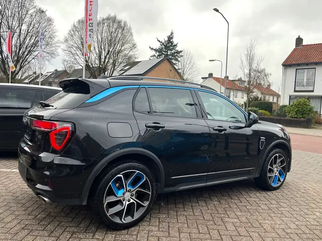 Lynk & Co 01 1.5 Panorama 2023 Hybride Benzine 5