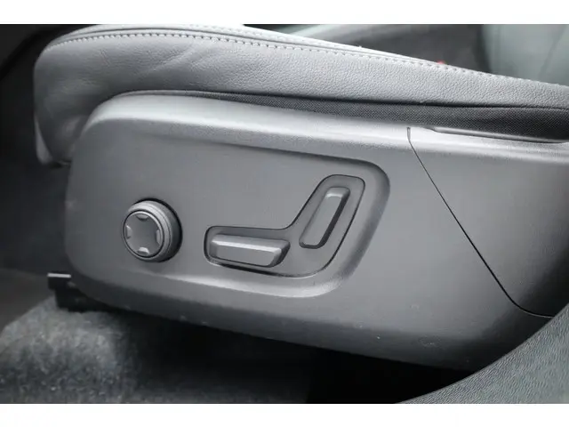 Volvo XC40 2.0 B3 Ultra Dark 2025 Hybride Benzine 11