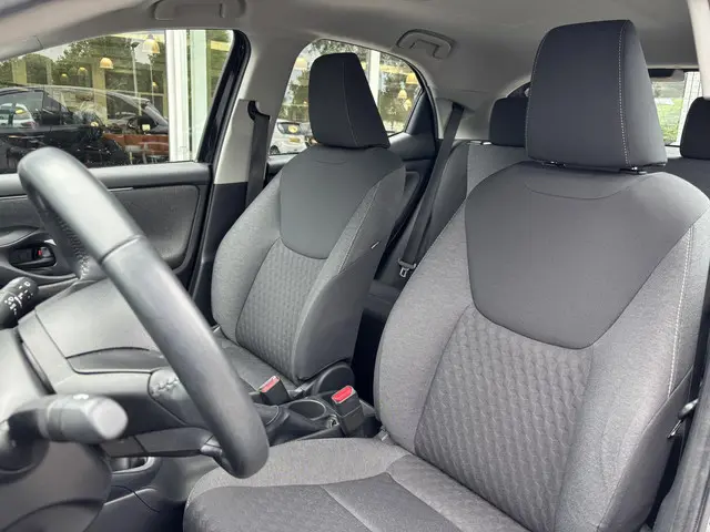 Toyota Yaris 1.5 VVT-i First Edition 2020 Benzine 8