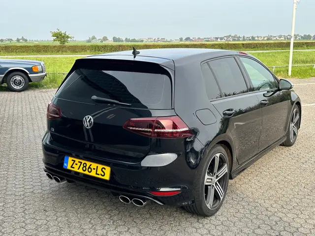 Volkswagen Golf 2