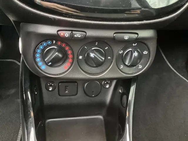 Opel ADAM 1.4 Rocks 2018 Benzine 11