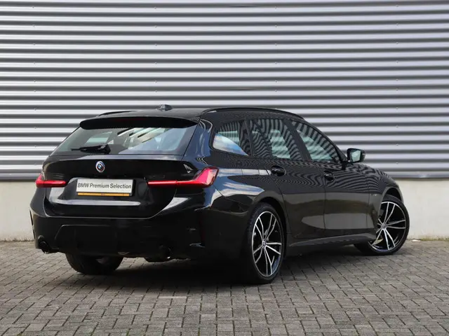 BMW 3 Serie Touring 320e 2023 Hybride Benzine 2