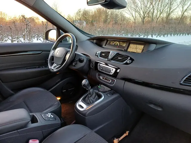 Renault Grand Scénic 1.5 dCi Bose 2014 Diesel 36