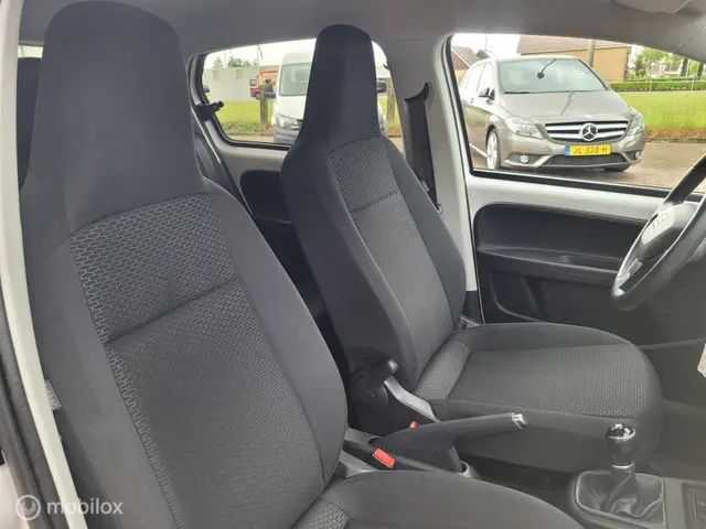 SEAT Mii 1.0 Sport Dynamic,5 deurs, airco 2015 Benzine 19