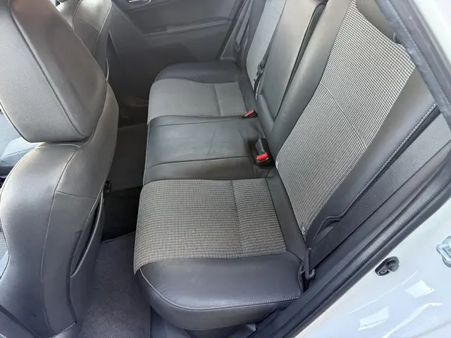 Toyota Auris 1.8 Hybrid Lease Pro 2016 Hybride Benzine 16