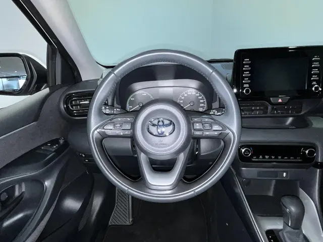 Toyota Yaris 1.5 Hybrid Active 2023 Hybride Benzine 15