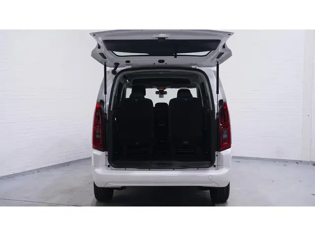 Opel Combo Tour 1.2 Turbo L2H1 Edition 7p. 2020 Benzine 18