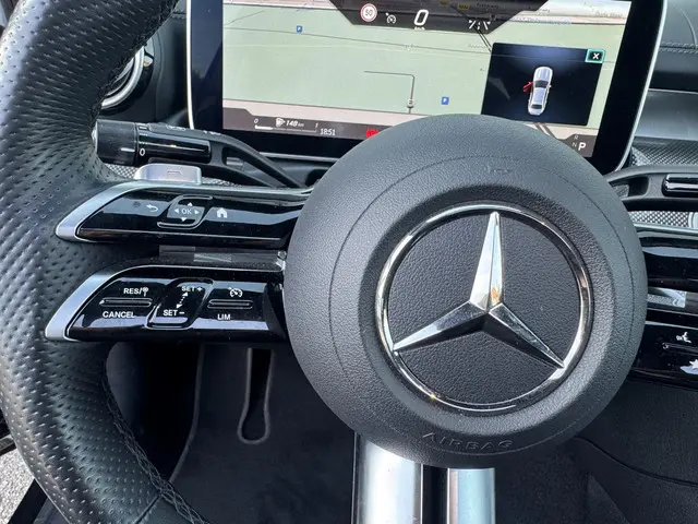 Mercedes-Benz C-Klasse 200 AMG Line 2023 Benzine 20