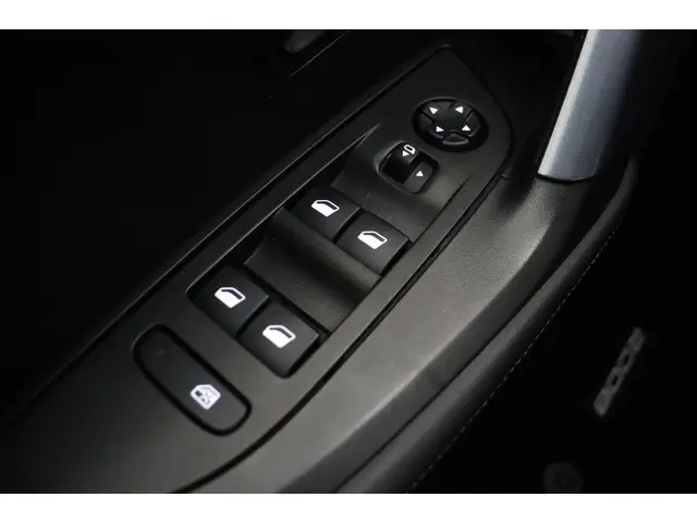 Peugeot 2008 1.2T 100pk Allure 2021 Benzine 16