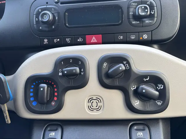 Fiat Panda 0.9 TwinAir Edizione Cool 2014 Benzine 11