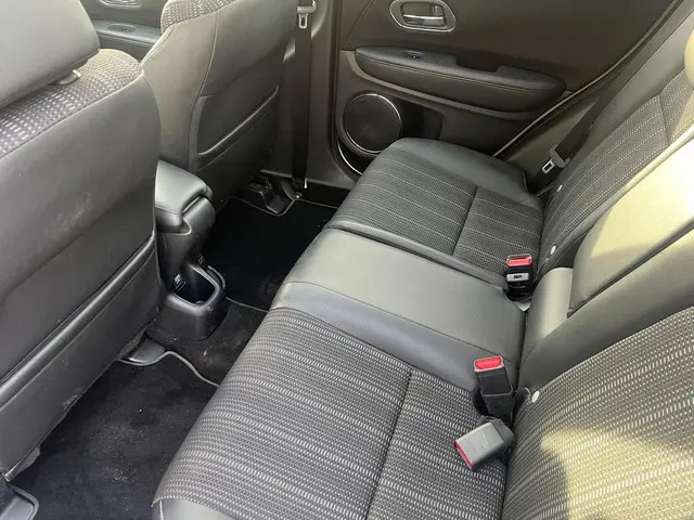 Honda HR-V 1.5 i-VTEC Executive 2015 Benzine 6