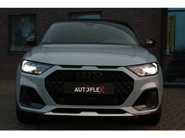 Audi A1 CITYCARVER 30 TFSI epic 2020 Benzine 10