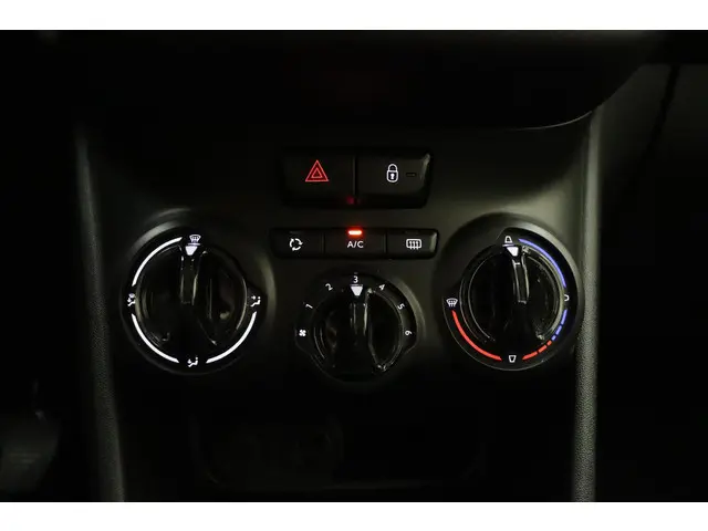 Peugeot 208 1.2 Blue Lion 2018 Benzine 19