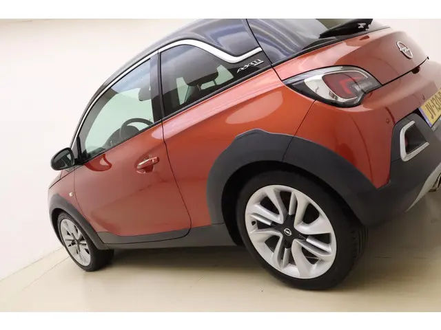 Opel ADAM 1.0 Turbo 90pk Rocks 2016 Benzine 19