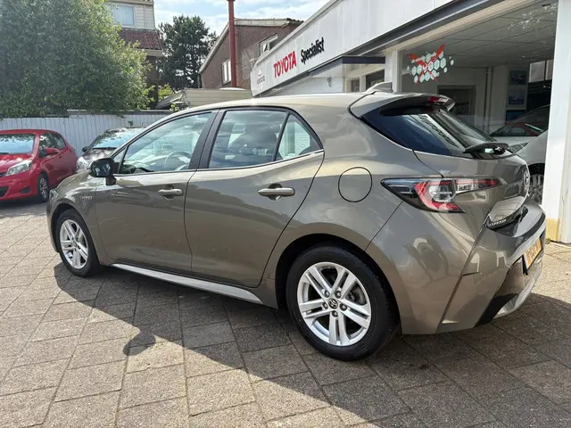 Toyota Corolla 1.8 Hybrid Active 2020 Hybride Benzine 4