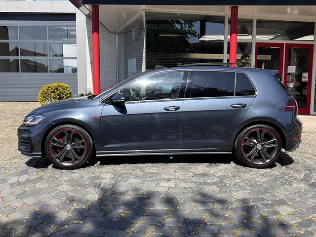 Volkswagen Golf 2.0 TSI GTI 2017 Benzine 2