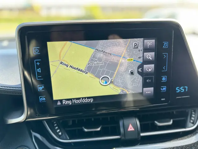 Toyota C-HR 1.8 Hybrid Active 2018 Hybride Benzine 16