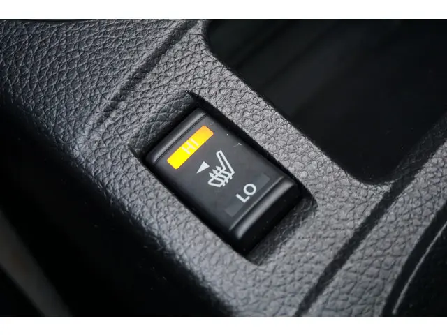 Nissan QASHQAI 1.2 Premier Edition 2014 Benzine 23