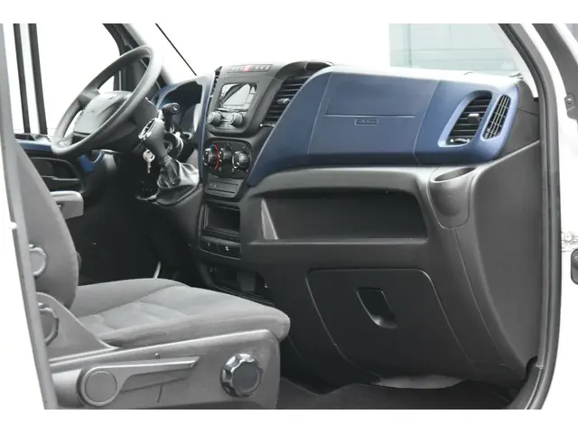Iveco Daily hi-matic 35C14 2.3 410 2018 Diesel 9