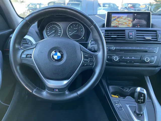 BMW 1 Serie 118i High Executive M-PAKKET 2012 Benzine 13