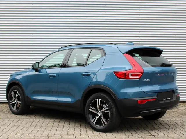 Volvo XC40 2.0 B4 Plus Dark 2025 Benzine 2