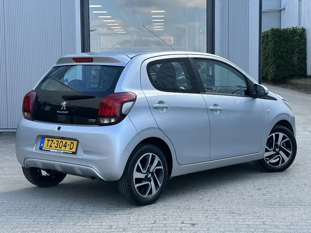 Peugeot 108 1.2 VTi Allure 2014 Benzine 2