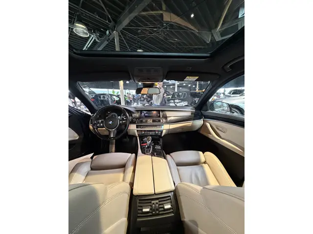 BMW 5 Serie Touring 528i High Executive 2016 Benzine 11