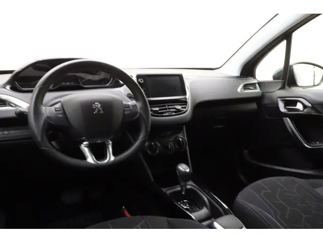 Peugeot 2008 1.2 PureTech Signature 2019 Benzine 7