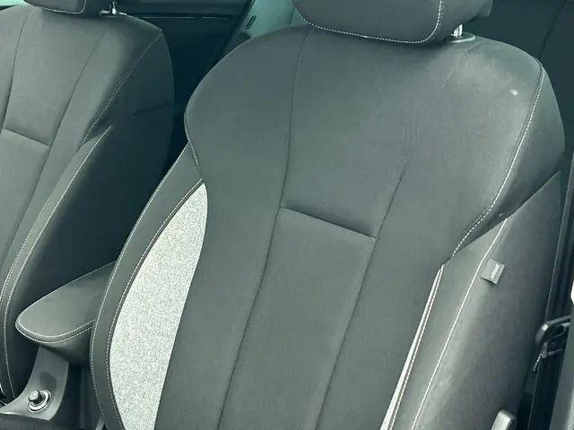 Škoda Kamiq 1.0 TSI Business Edition DSG 2025 Benzine 16