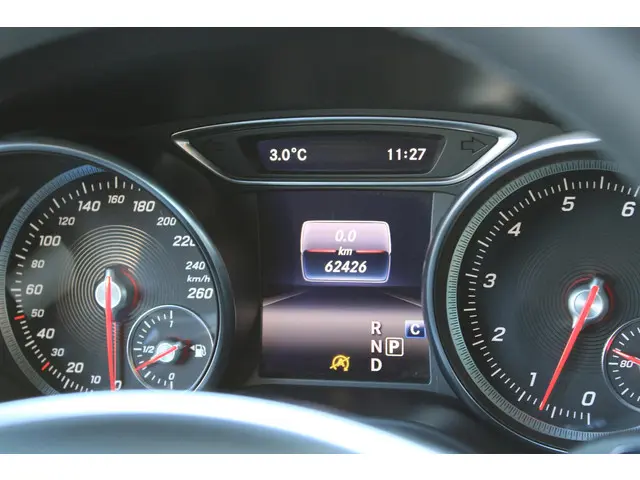 Mercedes-Benz GLA 250 AMG 2018 Benzine 14