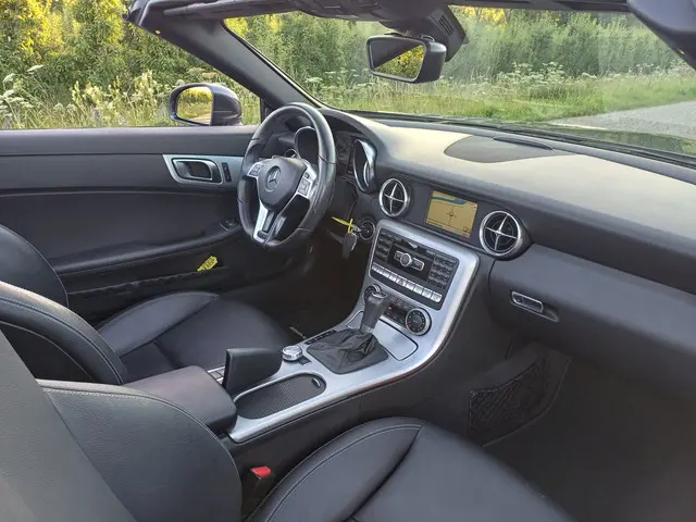Mercedes-Benz SLK 200 2016 Benzine 29