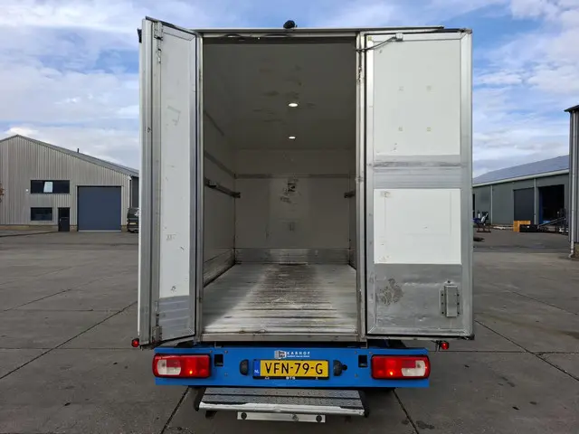 Volkswagen Crafter 35 2.0 TDI L4H3 2020 Diesel 5