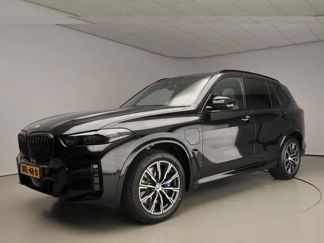 BMW X5 xDrive50e 2025 Hybride Benzine 57