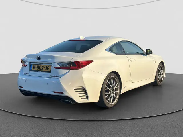 Lexus RC 2