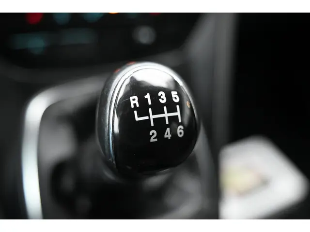 Ford C-MAX 1.0 Trend 2015 Benzine 27