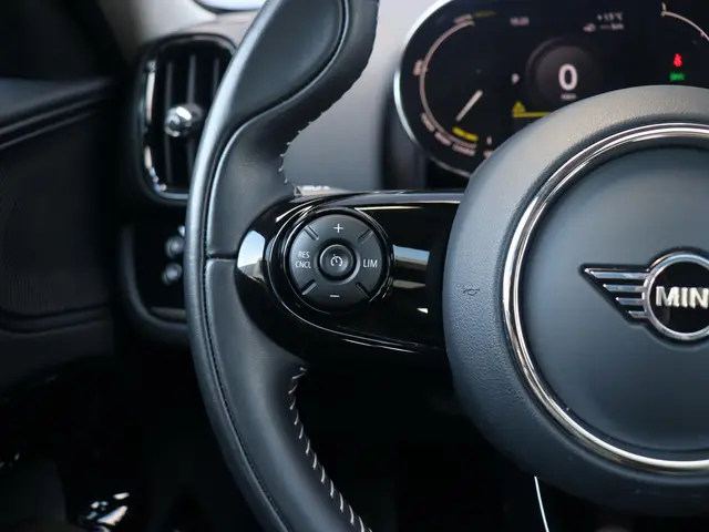 MINI Countryman Cooper S E ALL4 2021 Hybride Benzine 14