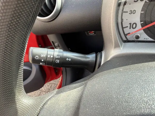 Toyota Aygo 1.0 VVT-i Dynamic Orange 2013 Benzine 12
