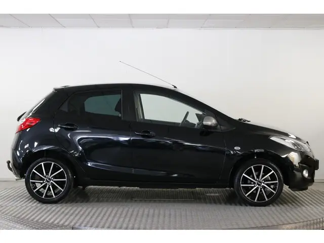 Mazda 2 1.3 Silver Edition 2015 Benzine 7