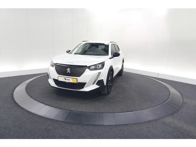 Peugeot 2008 PureTech 130 EAT8 Allure 2023 Benzine 68